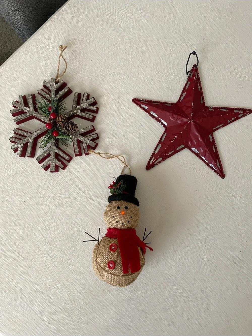 Farmhouse Rustic Christmas Ornaments Snowflake Red Metal Star & Burlap Snowman